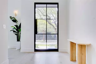 1916 Addison Rd, Houston, TX 77030 - Photo 3