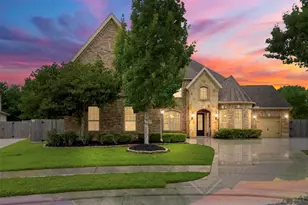 2300 Halls Creek Ct, Friendswood, TX 77546 - Photo 1