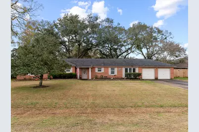 910 6th Street, Bay City, TX 77414 - Photo 1