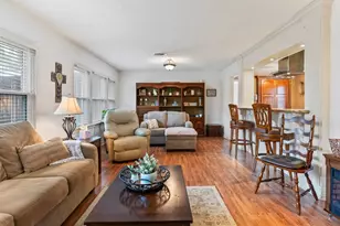 910 6th St, Bay City, TX 77414 - Photo 17