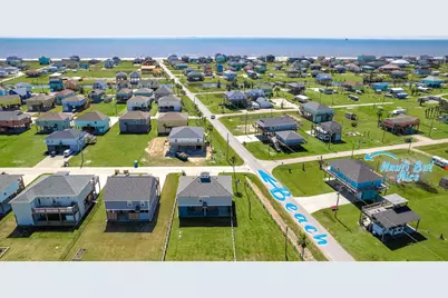 965 Gulf Shores Drive, Crystal Beach, TX 77650 - Photo 3