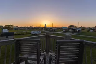 965 Gulf Shores Dr, Crystal Beach, TX 77650 - Photo 27