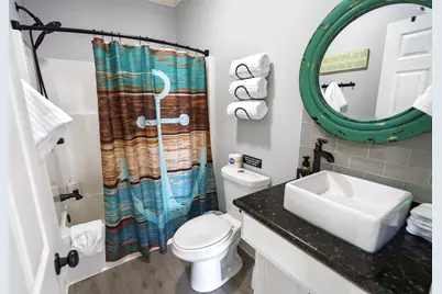 965 Gulf Shores Drive, Crystal Beach, TX 77650 - Photo 13