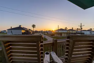 965 Gulf Shores Dr, Crystal Beach, TX 77650 - Photo 29
