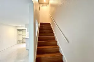 2100 Wilcrest Dr, Houston, TX 77042 - Photo 9