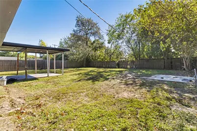 303 21st Avenue N, Texas City, TX 77590 - Photo 33