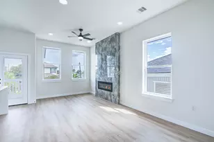 4025 Avenue M, Galveston, TX 77550 - Photo 13