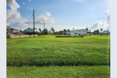522 Surf Drive, Surfside Beach, TX 77541 - Photo 17