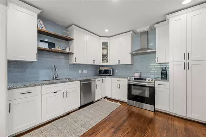 814 Barkley Street, Houston, TX 77022 - Photo 9