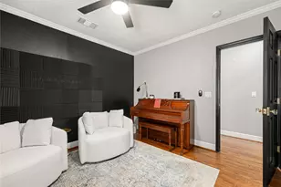 814 Barkley St, Houston, TX 77022 - Photo 17