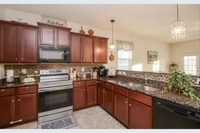 9803 Garnet Grove Drive, Rosharon, TX 77583 - Photo 7