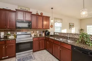 9803 Garnet Grove Dr, Rosharon, TX 77583 - Photo 7