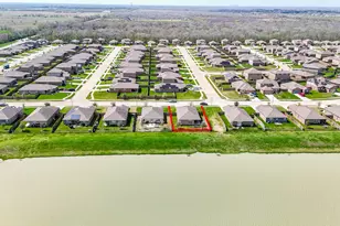 9803 Garnet Grove Dr, Rosharon, TX 77583 - Photo 29