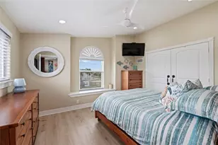 208 Coconut St, Tiki Island, TX 77554 - Photo 27