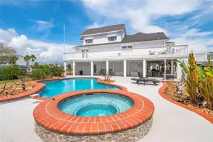 208 Coconut St, Tiki Island, TX 77554 - Photo 43