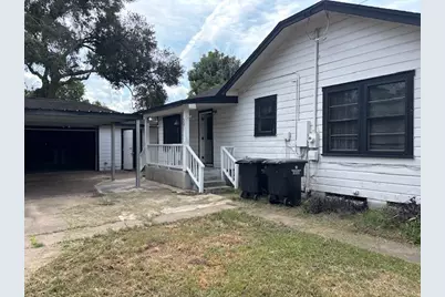 1011 West Phillips Street, Alvin, TX 77511 - Photo 15