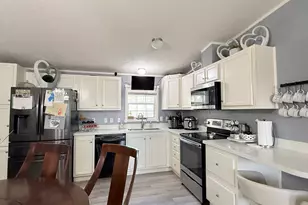 97 White Sands Dr, Kingwood, TX 77339 - Photo 3