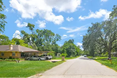 11933 Barryknoll Lane, Houston, TX 77024 - Photo 3