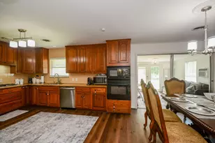 11933 Barryknoll Ln, Houston, TX 77024 - Photo 7