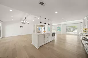 10614 Riverview Dr, Houston, TX 77042 - Photo 19