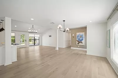 10614 Riverview Drive, Houston, TX 77042 - Photo 7