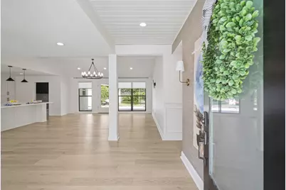 10614 Riverview Drive, Houston, TX 77042 - Photo 3