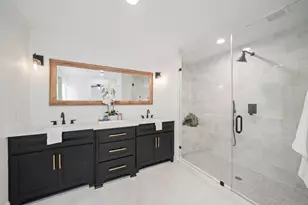 10614 Riverview Dr, Houston, TX 77042 - Photo 29