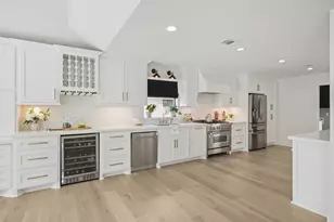 10614 Riverview Dr, Houston, TX 77042 - Photo 13