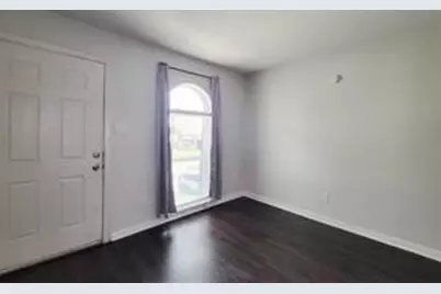 101 Brookside Lane Lane #7, Sealy, TX 77474 - Photo 5