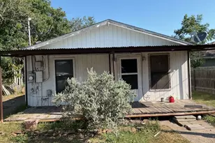 1502 W Crockett St, Beeville, TX 78102 - Photo 3