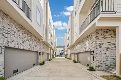 1405 W 21st St #B, Houston, TX 77008 - Photo 1