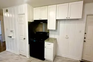 7406 Janak Dr, Houston, TX 77055 - Photo 11