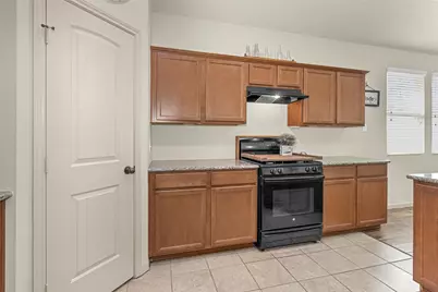 9934 Sterling Place Drive, Conroe, TX 77303 - Photo 15