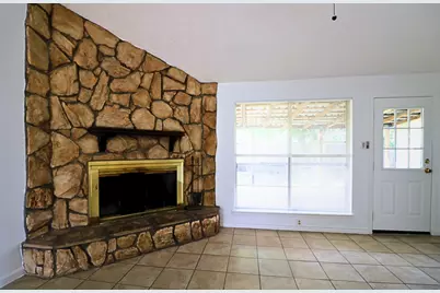 10314 Hollow Canyon Court, Sugar Land, TX 77498 - Photo 7