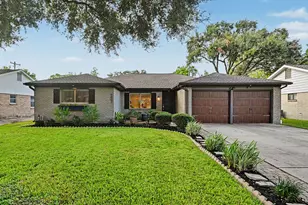 6007 Portal Dr, Houston, TX 77096 - Photo 1