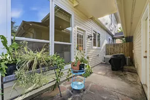 421 Westmoreland St, Houston, TX 77006 - Photo 25