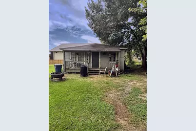 101 Elm Street, Daisetta, TX 77535 - Photo 1