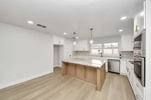 26206 Maplewood Dr, Spring, TX 77386 - Photo 19