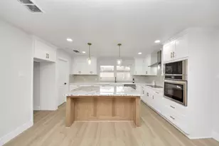 26206 Maplewood Dr, Spring, TX 77386 - Photo 17