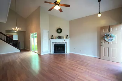 133 Cotton Drive, Lake Jackson, TX 77566 - Photo 5