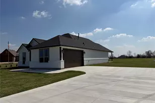 749 Buffalo Trail, Angleton, TX 77515 - Photo 3