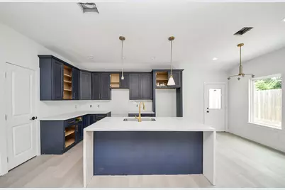 4918 Culmore Lane, Houston, TX 77021 - Photo 11