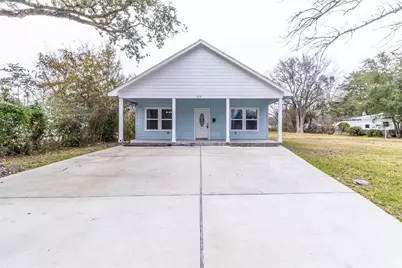 510 Bluebonnet Drive, La Marque, TX 77568 - Photo 1