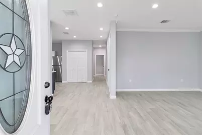 510 Bluebonnet Drive, La Marque, TX 77568 - Photo 3