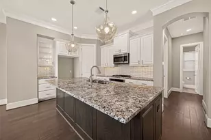8326 Ginger Oak St, Houston, TX 77055 - Photo 13