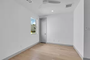 1724 Ridgewood St, Houston, TX 77006 - Photo 25