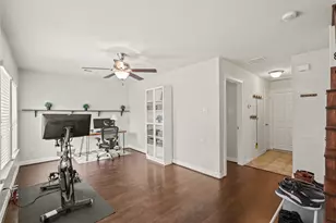 10020 Spring Shadows Park Cir, Houston, TX 77080 - Photo 5