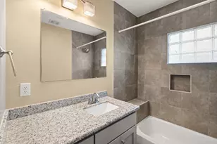 502 Dell Ct, Houston, TX 77009 - Photo 11