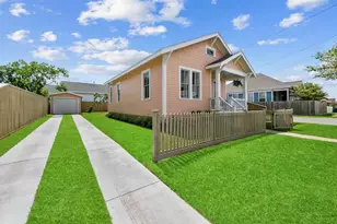 2601 37th St, Galveston, TX 77550 - Photo 41