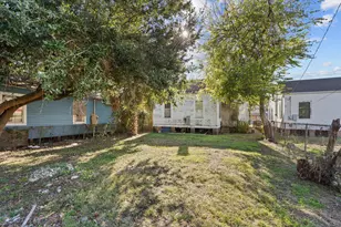 2814 Avenue L, Galveston, TX 77550 - Photo 3